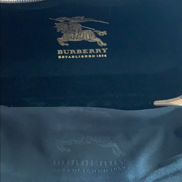 Burberry sunglasses - Picture 4 of 4